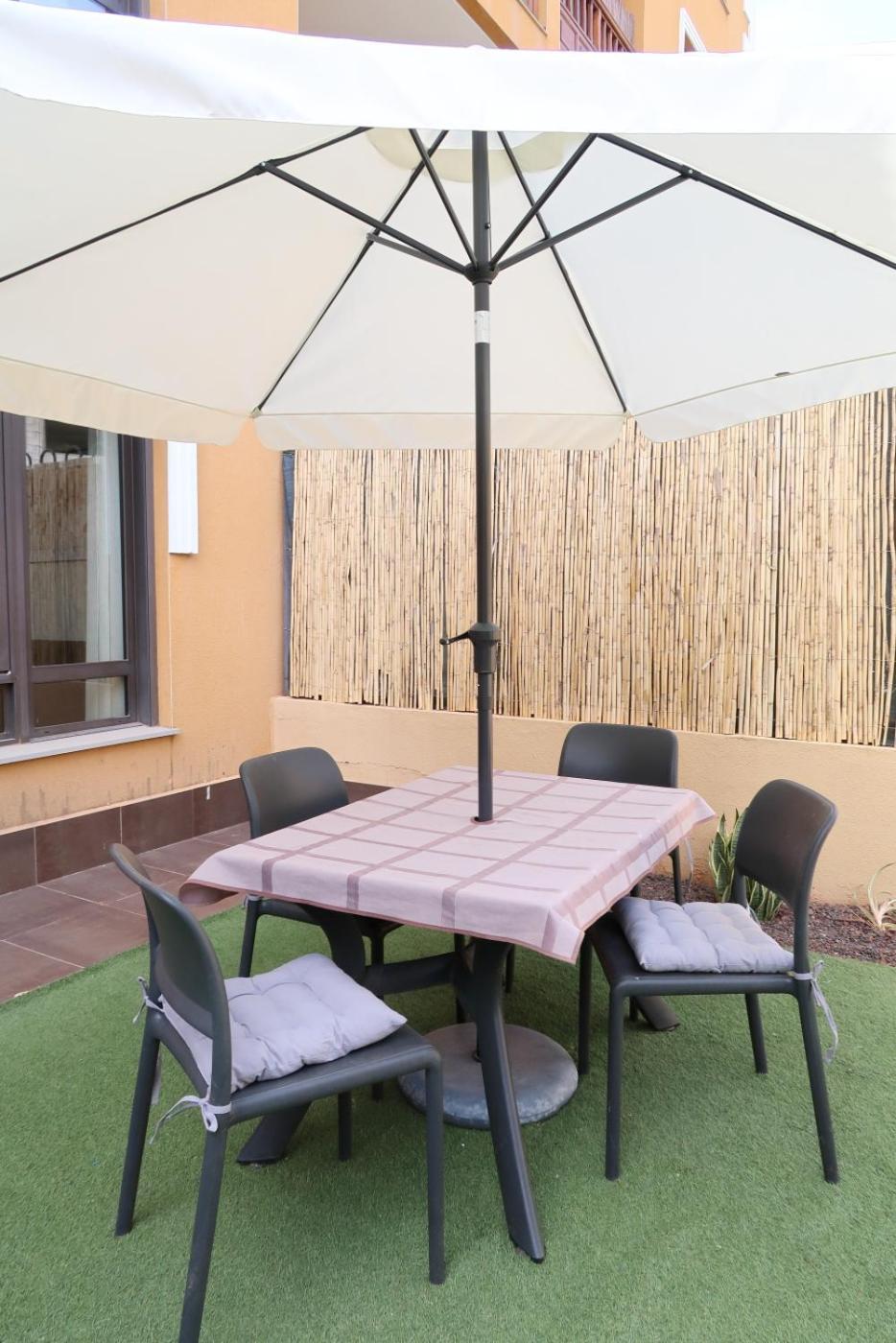 Spacious Apartment With Large Private Garden In Palm Mar מראה חיצוני תמונה